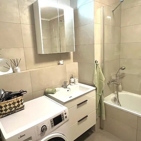 The Elite Ii Downtown Ac & Garage Parking Apartment Bratislava