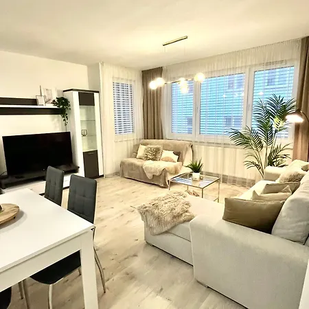 The Elite Ii Downtown Ac & Garage Parking Апартаменты Братислава