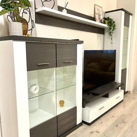 The Elite Ii Downtown Ac & Garage Parking * Братислава