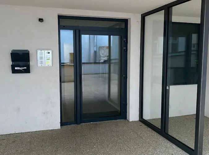 The Elite Ii Downtown Ac & Garage Parking Apartman *