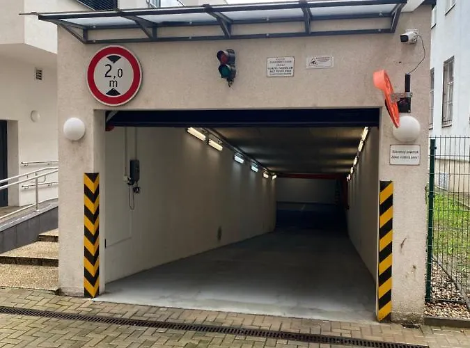 The Elite Ii Downtown Ac & Garage Parking Apartman Pozsony