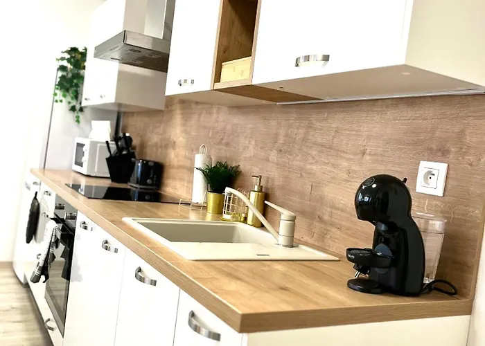 The Elite Ii Downtown Ac & Garage Parking براتسيلافا