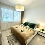 The Elite Ii Downtown Ac & Garage Parking Apartament